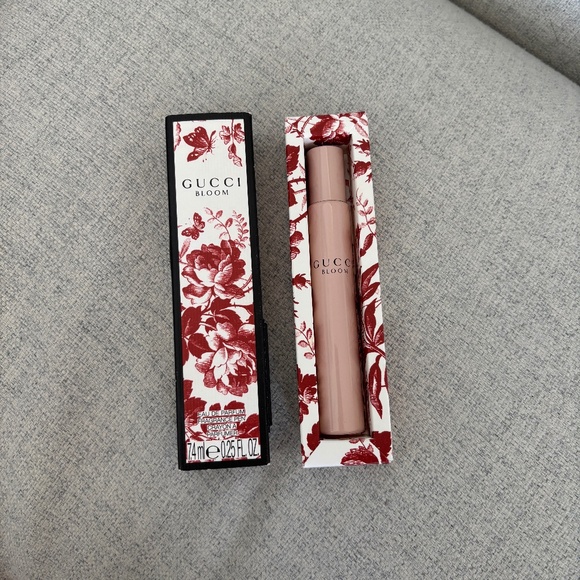 Gucci Bloom Fragrance Travel Pen Rollerball - Picture 1 of 2